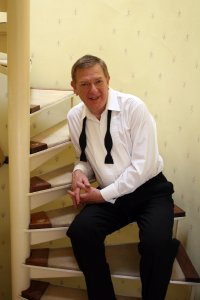 Robert Habermann on stairs 2011 (2)